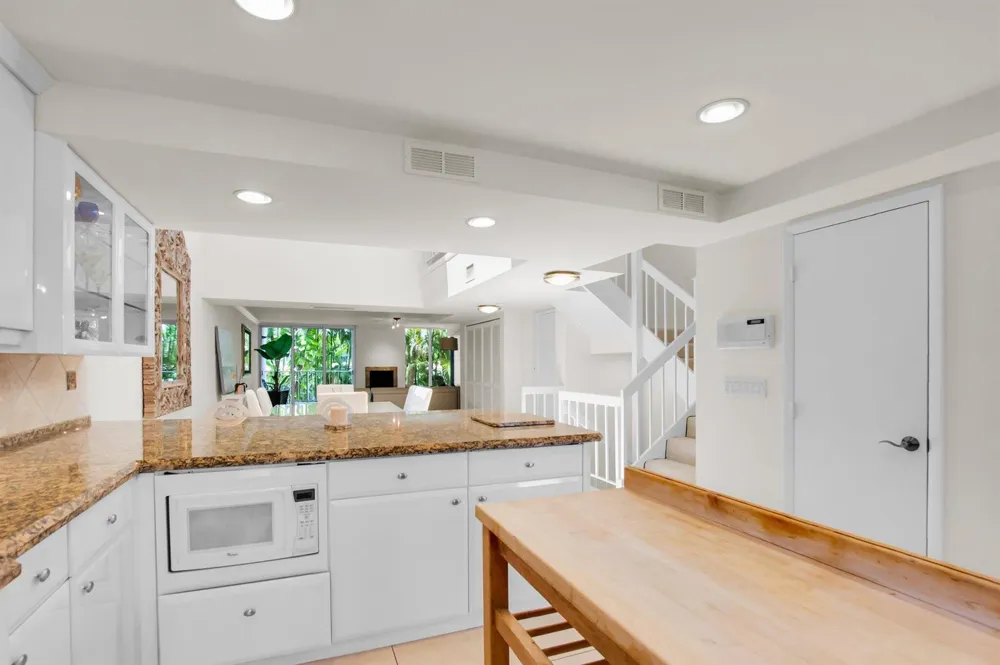 1222 Hillsboro Mile #11 Hillsboro Beach, FL 33062