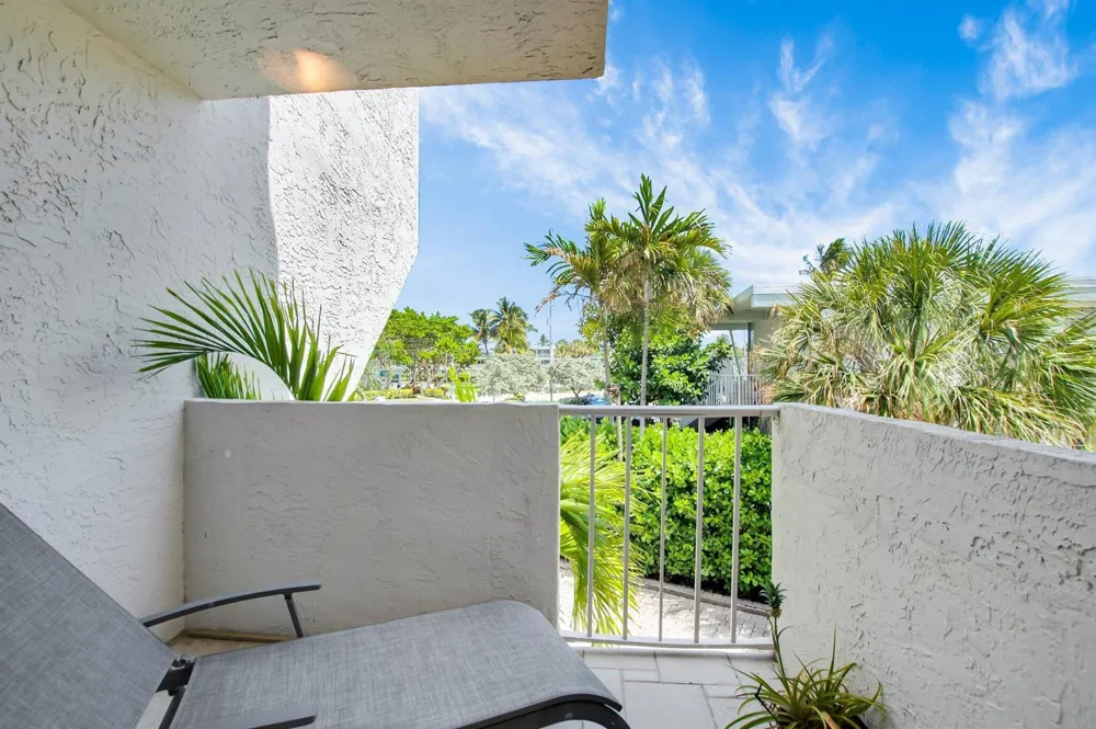 1222 Hillsboro Mile #11 Hillsboro Beach, FL 33062