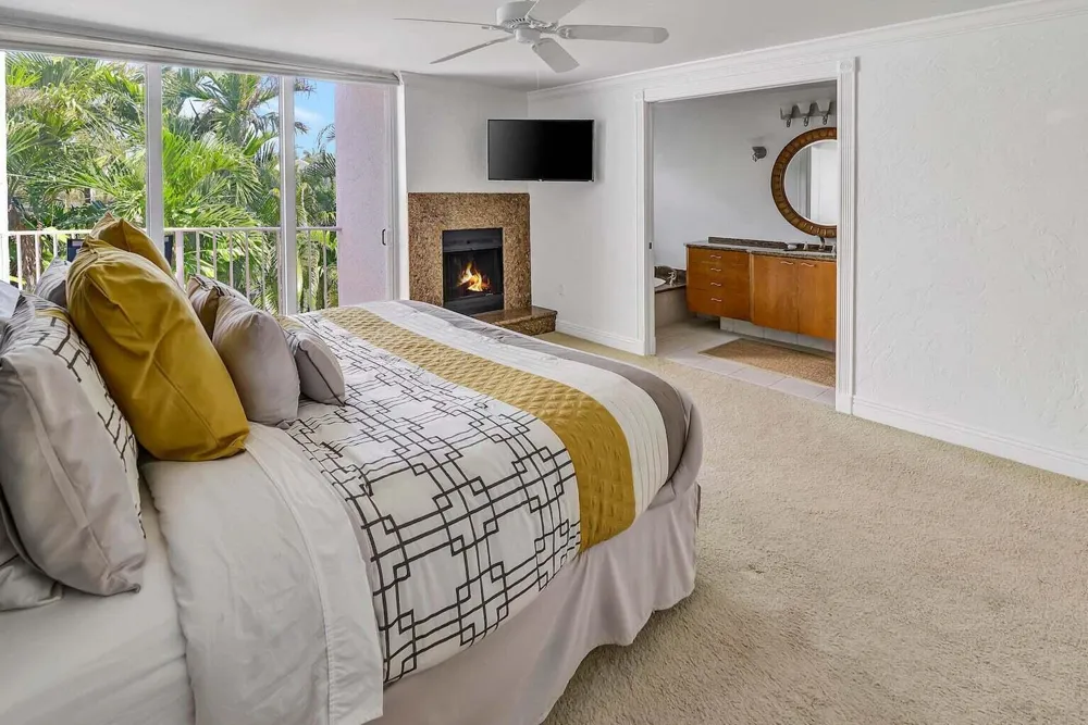 1222 Hillsboro Mile #11 Hillsboro Beach, FL 33062