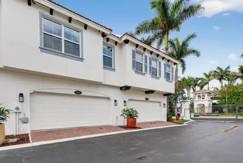 3106 Waterside Circle