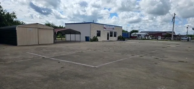 1404 Stemmons Sanger, TX 76266