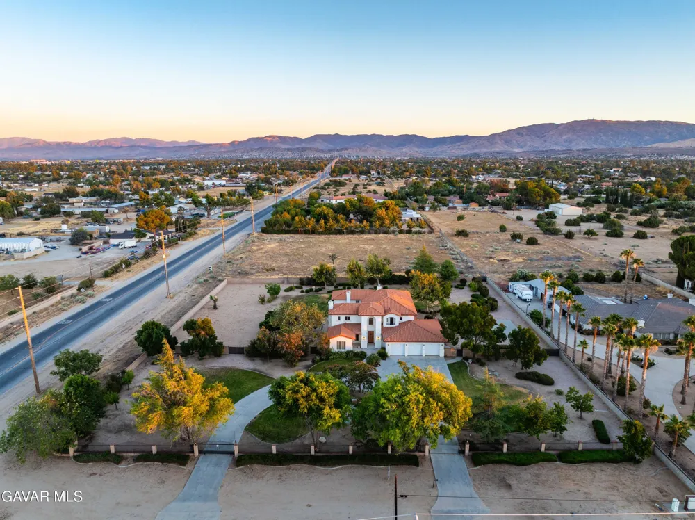 2020 W Avenue N Palmdale, CA 93551