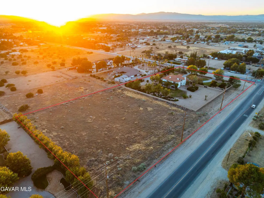 2020 W Avenue N Palmdale, CA 93551