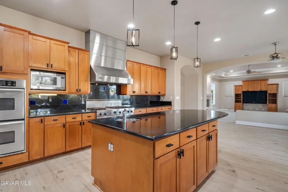 2020 W Avenue N Palmdale, CA 93551