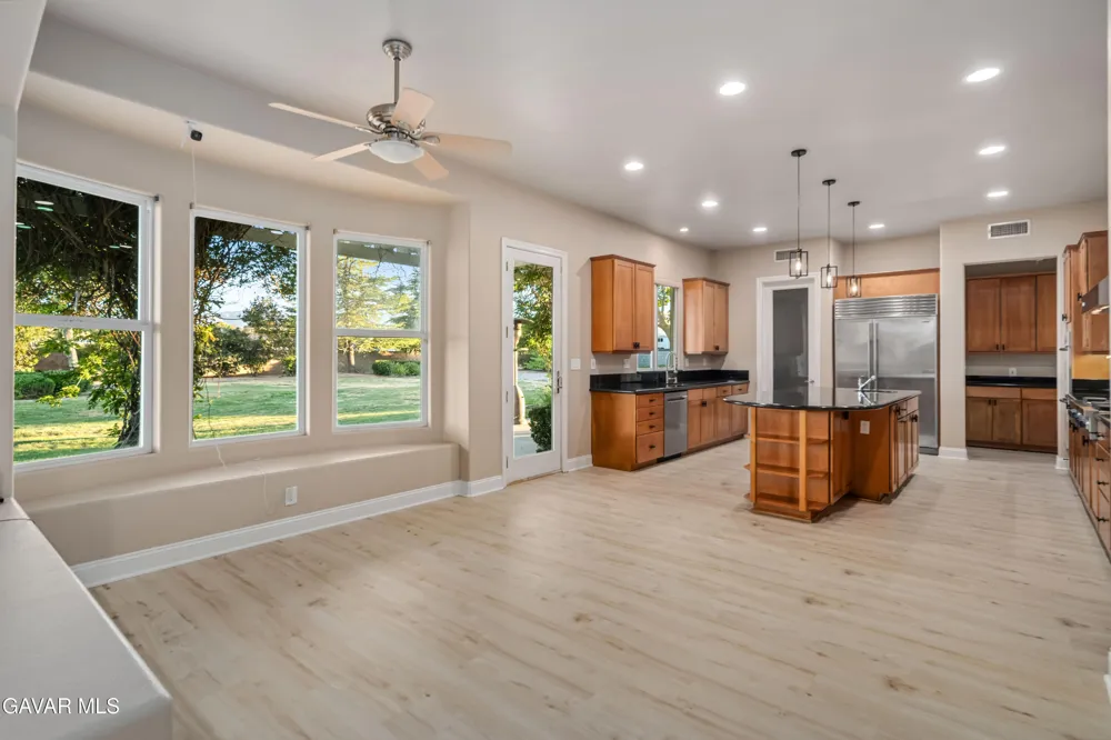 2020 W Avenue N Palmdale, CA 93551