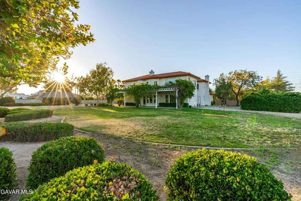 2020 W Avenue N Palmdale, CA 93551