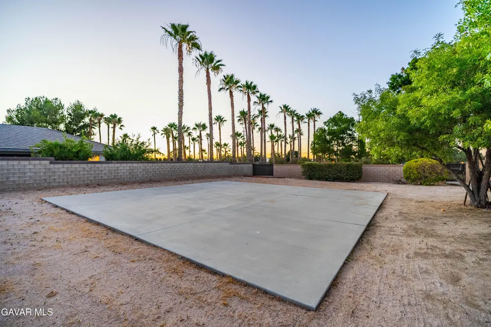 2020 W Avenue N Palmdale, CA 93551
