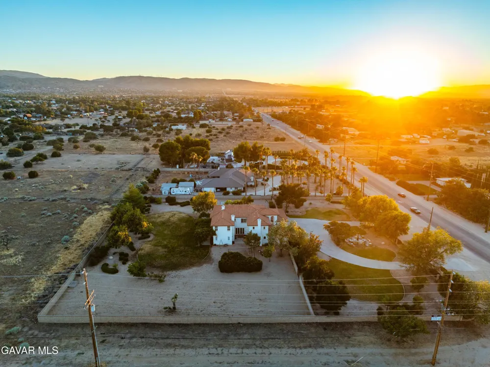2020 W Avenue N Palmdale, CA 93551