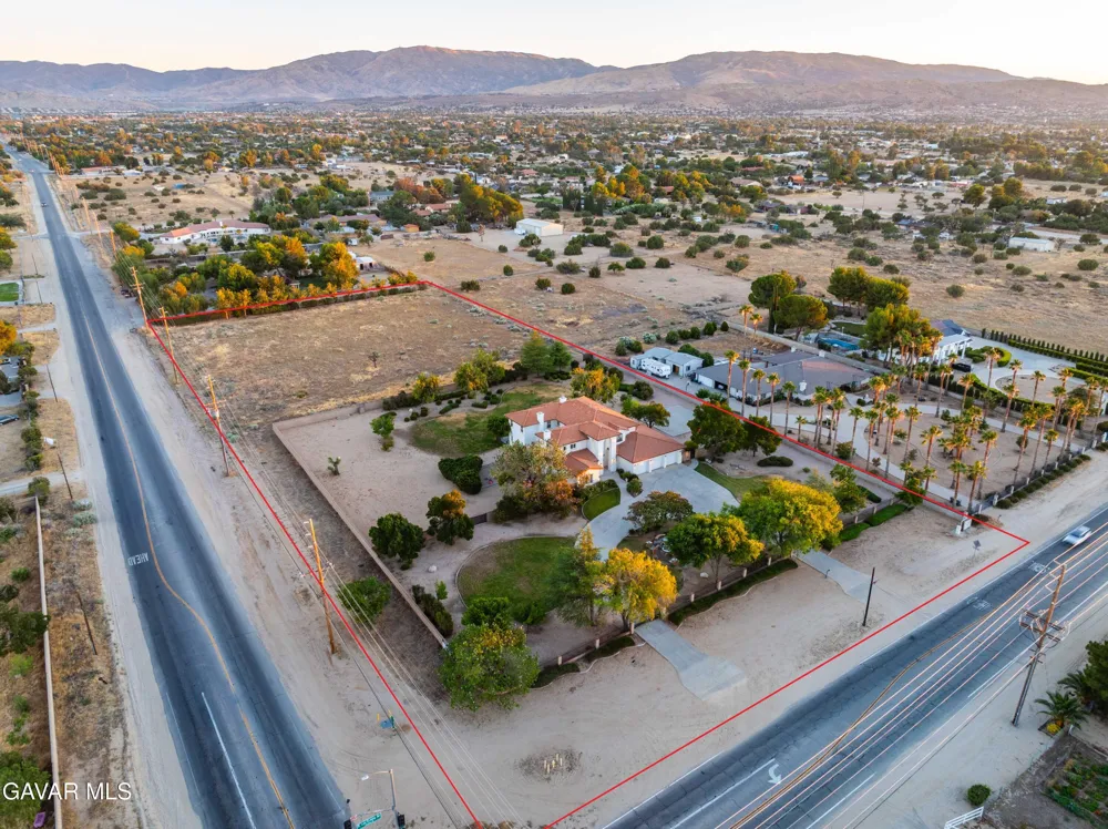 2020 W Avenue N Palmdale, CA 93551