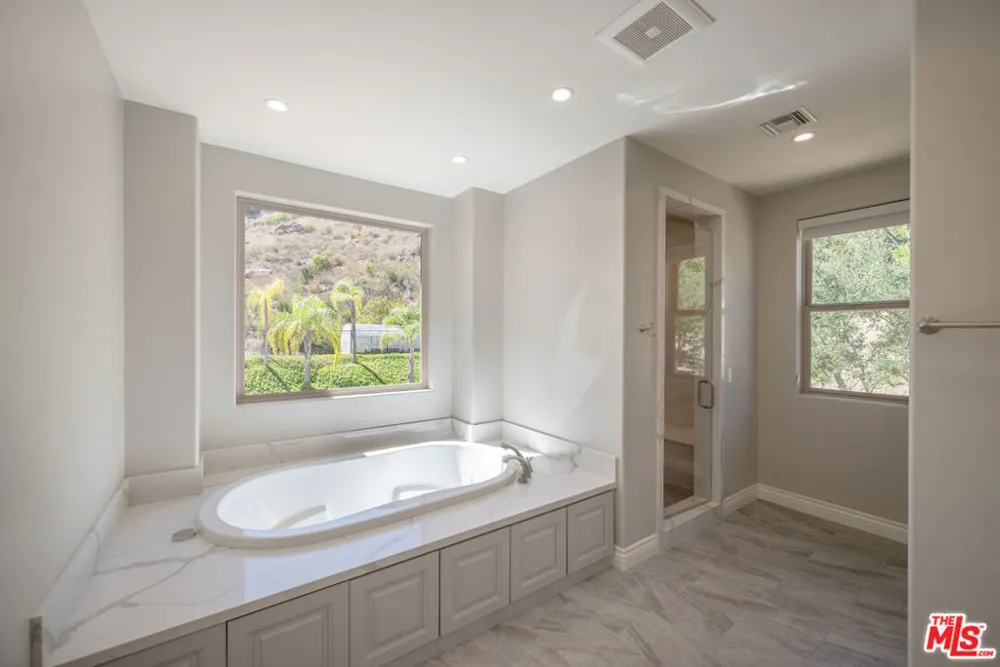 47 Buckskin Road Bell Canyon, CA 91307