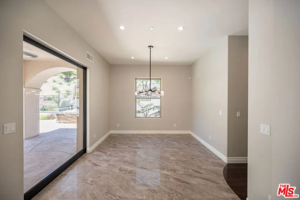 47 Buckskin Road Bell Canyon, CA 91307
