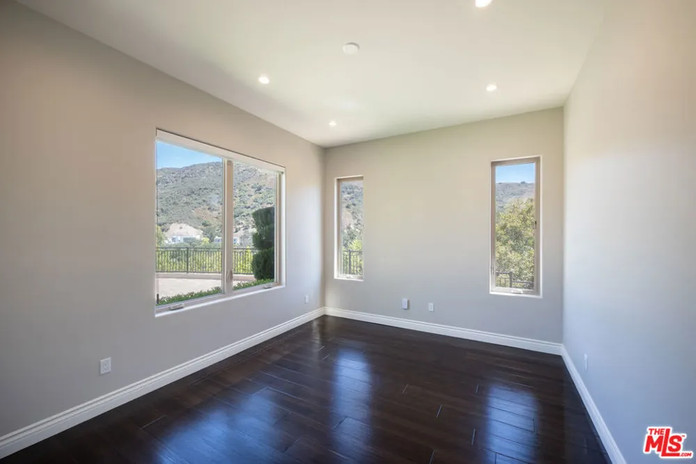 47 Buckskin Road Bell Canyon, CA 91307