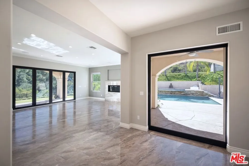 47 Buckskin Road Bell Canyon, CA 91307