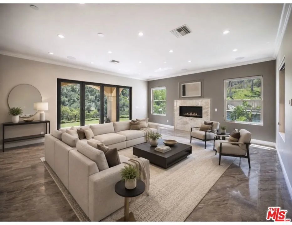 47 Buckskin Road Bell Canyon, CA 91307