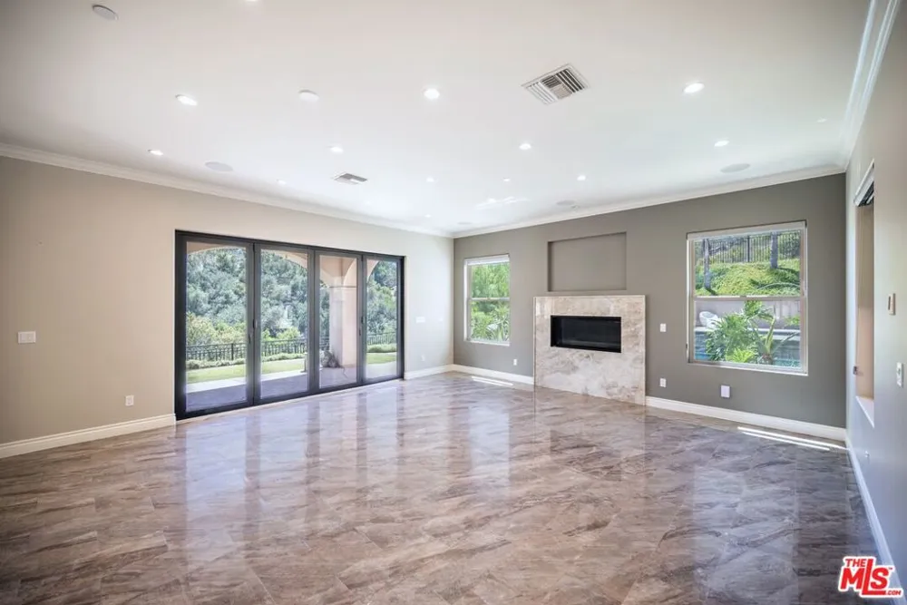 47 Buckskin Road Bell Canyon, CA 91307