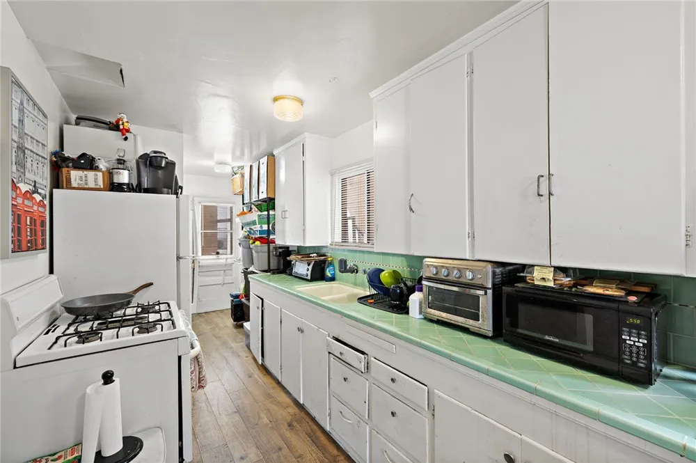 3709 W Balboa Newport Beach, CA 92663