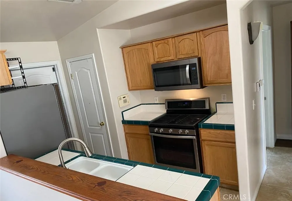 305 Tanner Michael Bakersfield, CA 93308