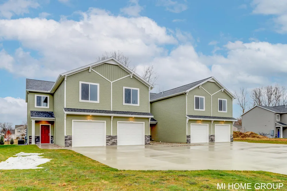 13682 Signature Drive Holland, MI 49424