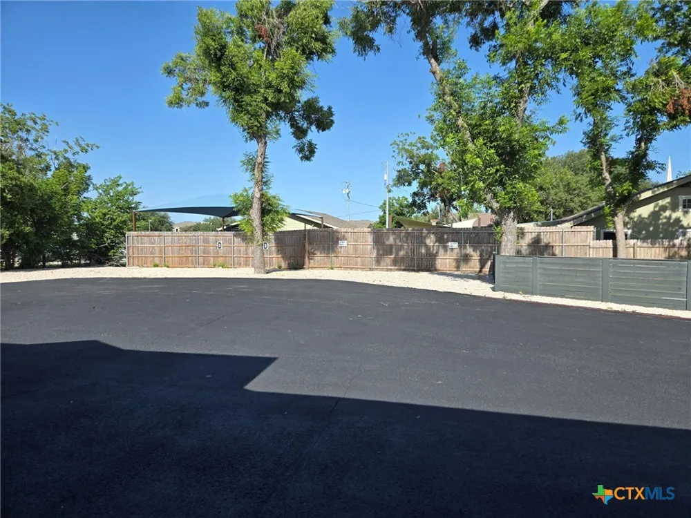 1037 W Court Street #A Seguin, TX 78155