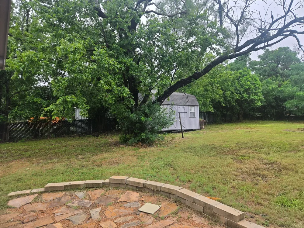 1104 Hackberry Street Lampasas, TX 76550