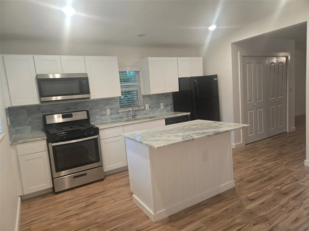 1104 Hackberry Street Lampasas, TX 76550