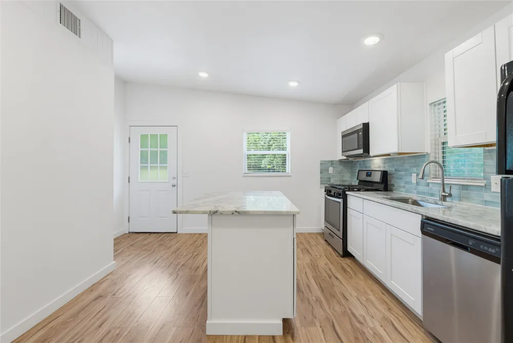 1104 Hackberry Street Lampasas, TX 76550