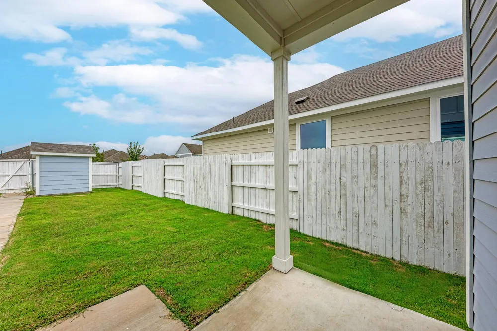 158 Daylily Drive Elgin, TX 78621