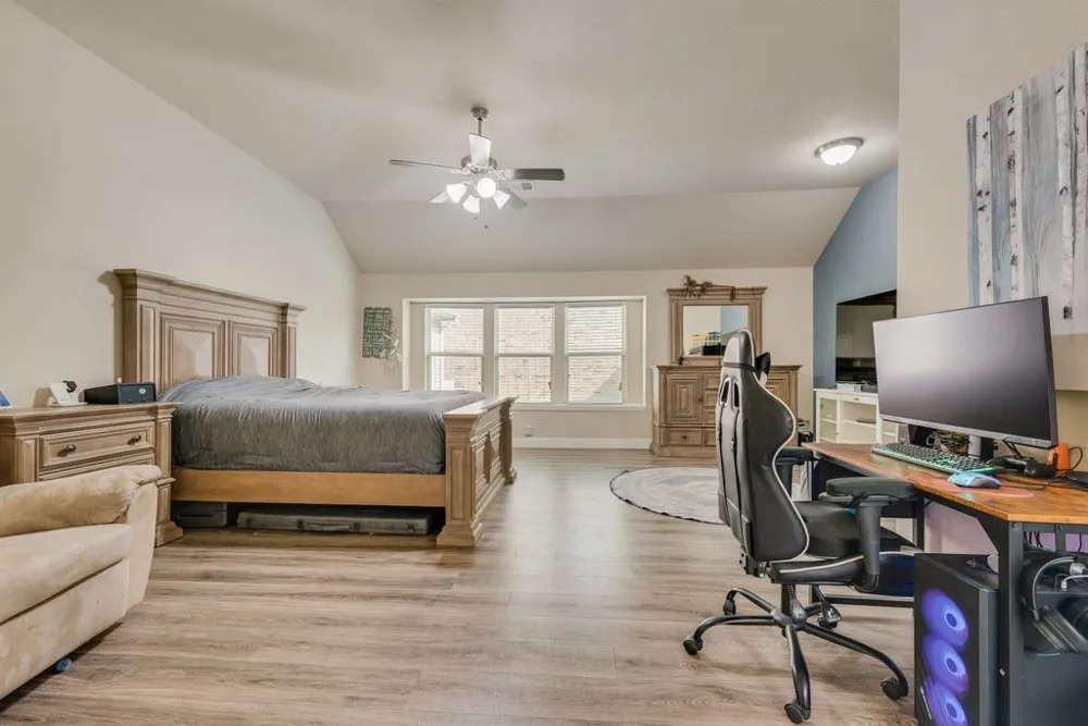 102 Cimmaron Court Alvarado, TX 76009
