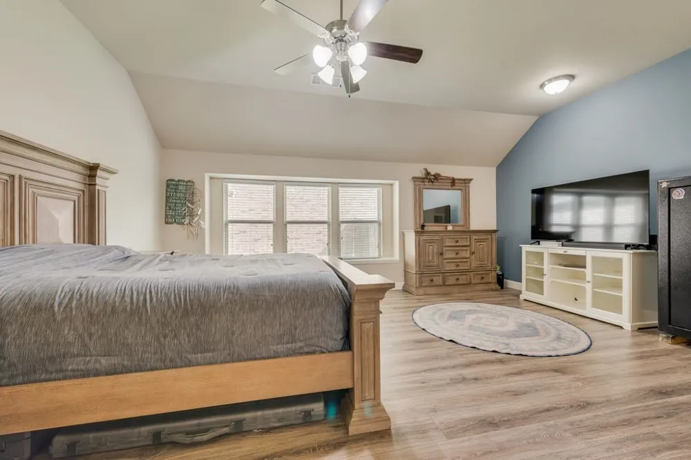 102 Cimmaron Court Alvarado, TX 76009