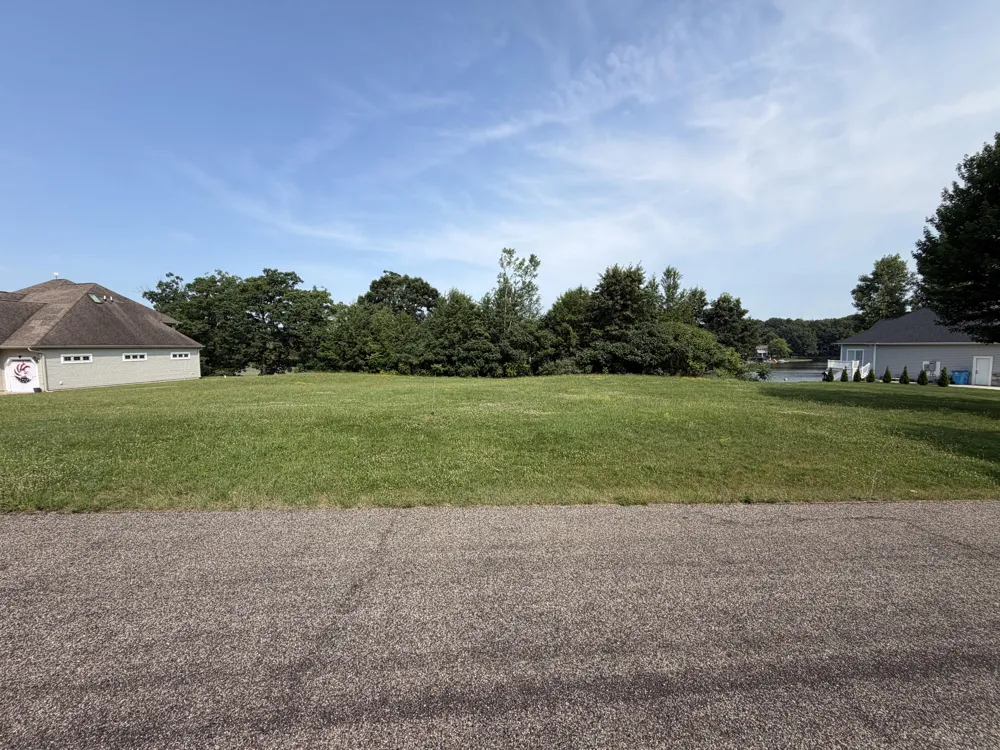 19 Old 16 Rd Centreville, MI 49032