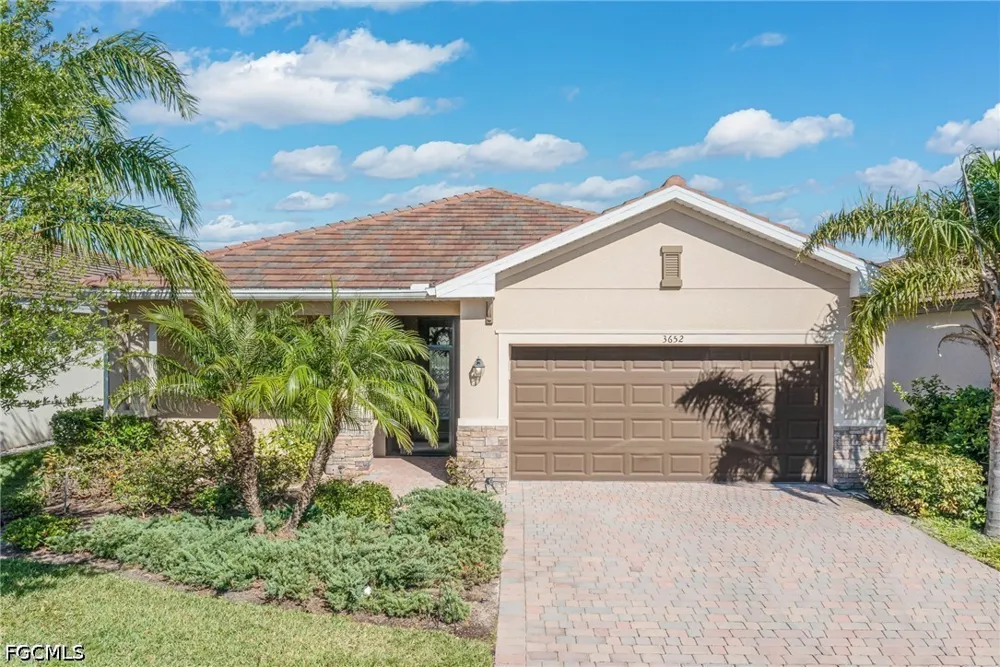 E Hampton Circle Alva, FL 33920