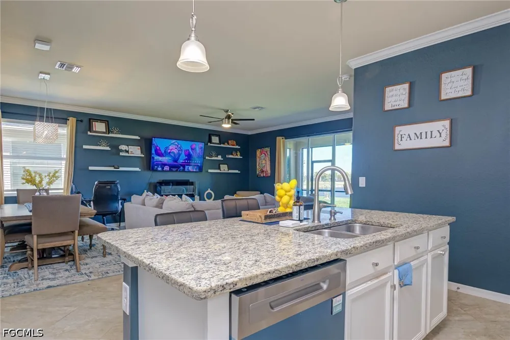 E Hampton Circle Alva, FL 33920