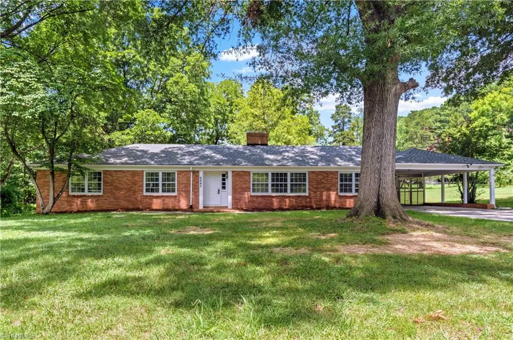 6645 Springfield Drive Clemmons, NC 27012