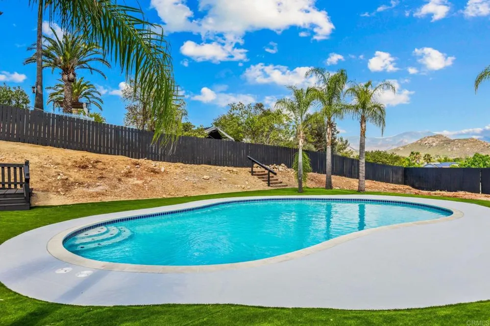 16333 Oak Springs Drive Ramona, CA 92065