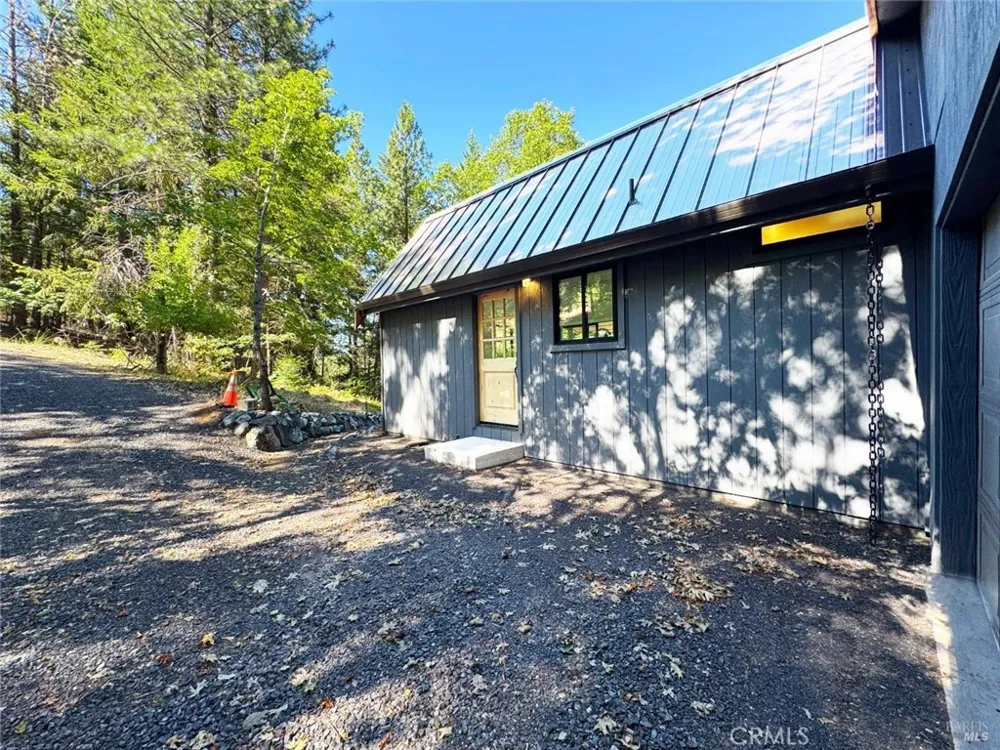 5800 Spyrock Road Laytonville, CA 95454