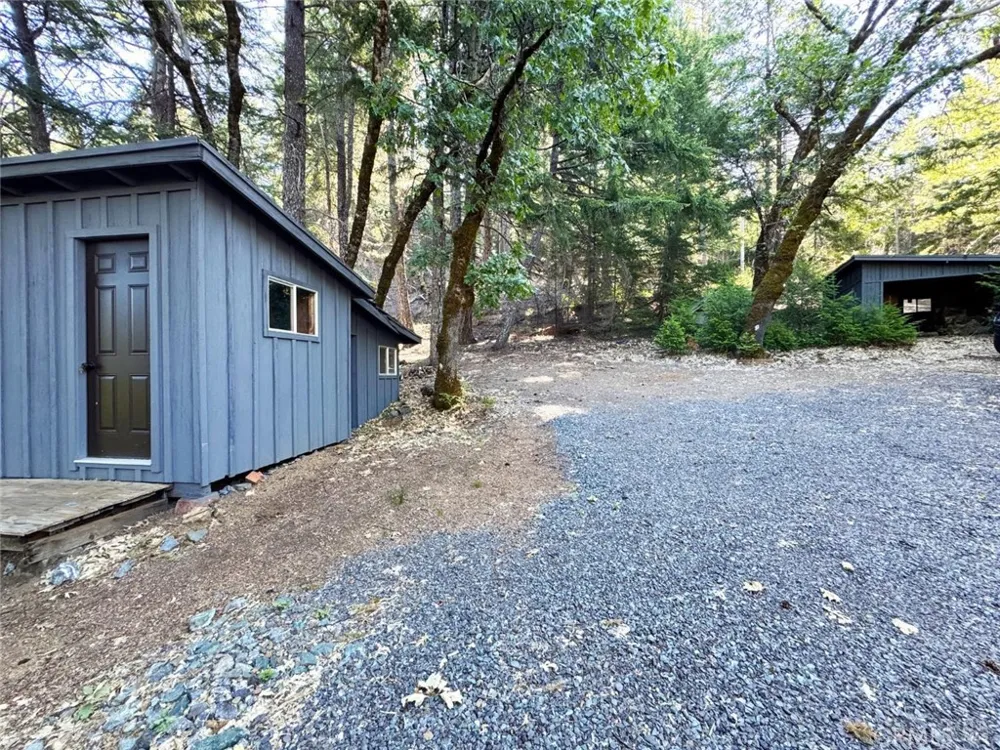 5800 Spyrock Road Laytonville, CA 95454