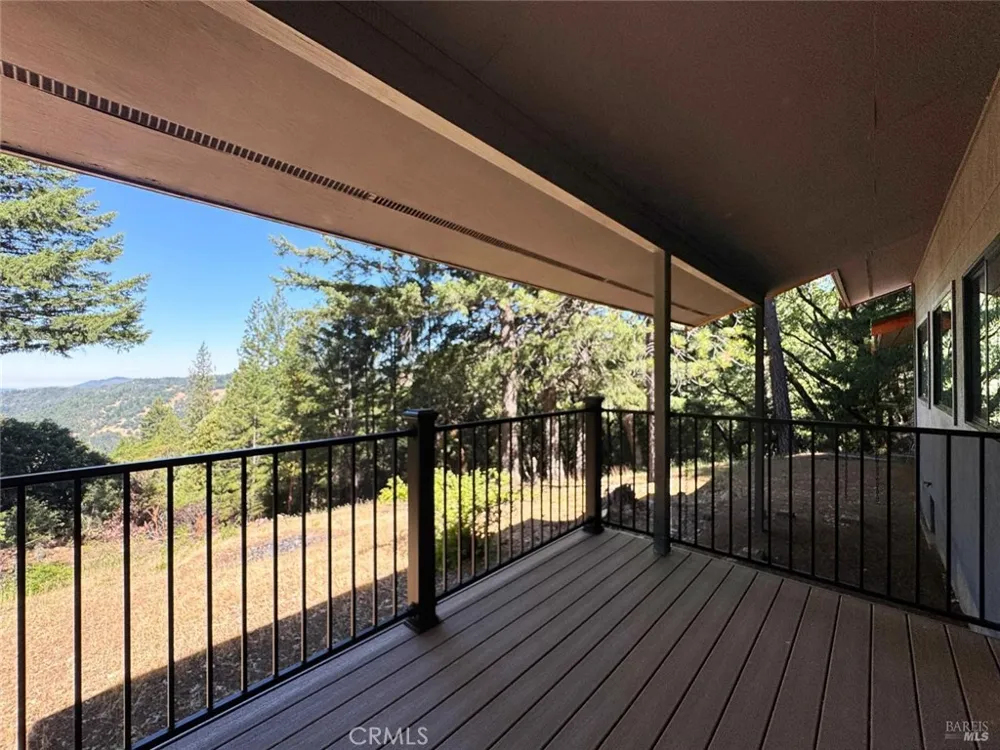 5800 Spyrock Road Laytonville, CA 95454