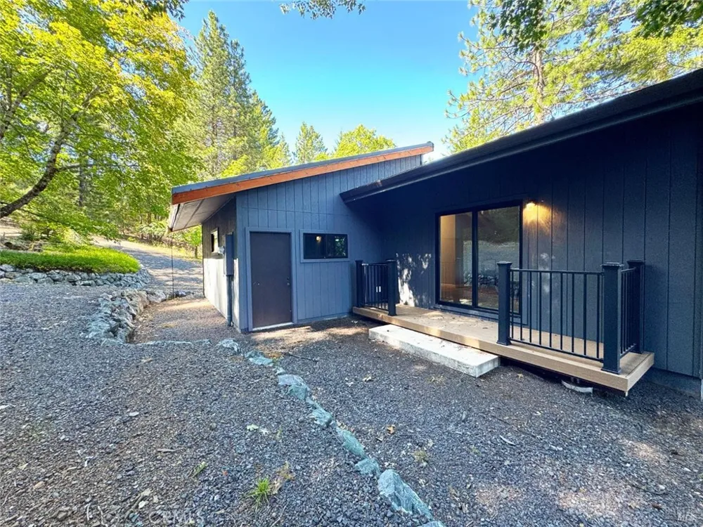 5800 Spyrock Road Laytonville, CA 95454