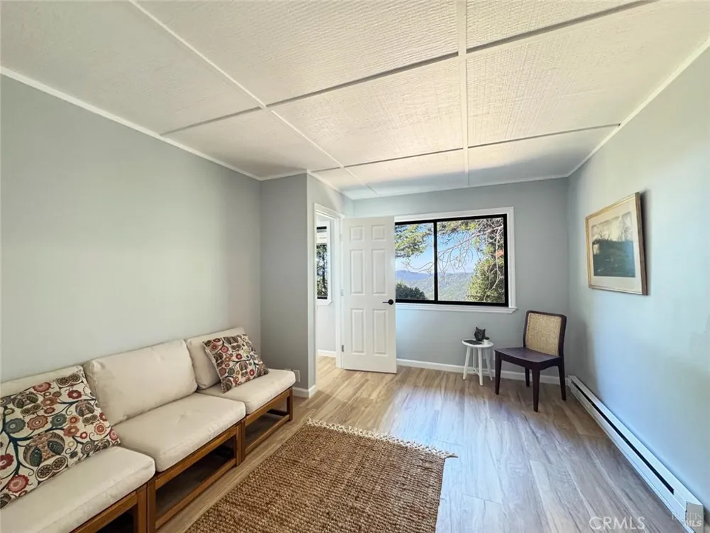 5800 Spyrock Road Laytonville, CA 95454