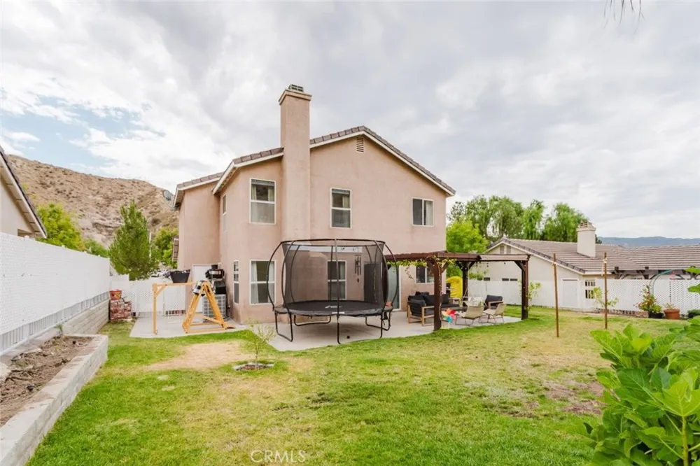 30459 Jasmine Valley Drive Canyon Country, CA 91387