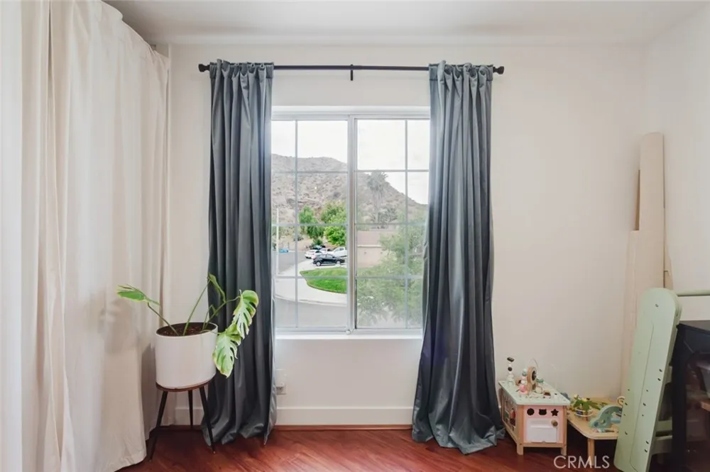 30459 Jasmine Valley Drive Canyon Country, CA 91387