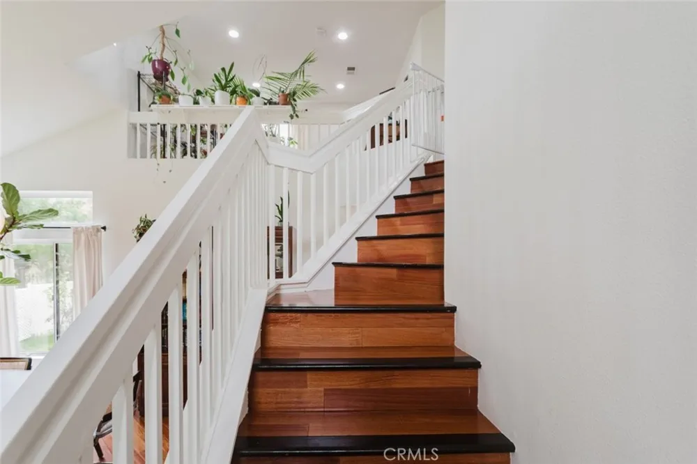 30459 Jasmine Valley Drive Canyon Country, CA 91387