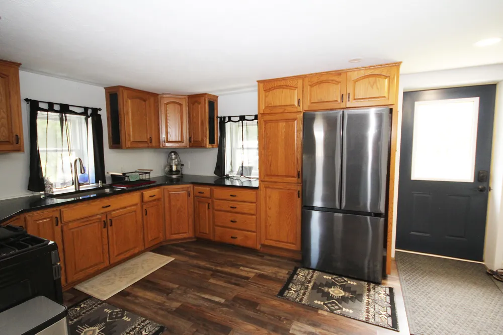 7231 E Y Z AVENUE Vicksburg, MI 49097