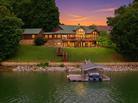 2114 Bridge View Dr