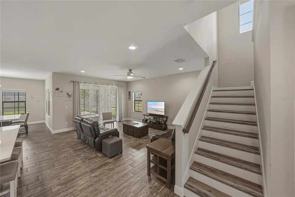 14633 RED CASTLE AVENUE Lithia, FL 33547