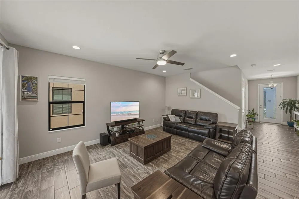 14633 RED CASTLE AVENUE Lithia, FL 33547