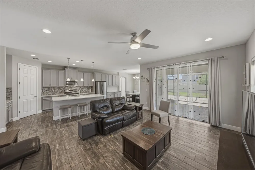 14633 RED CASTLE AVENUE Lithia, FL 33547