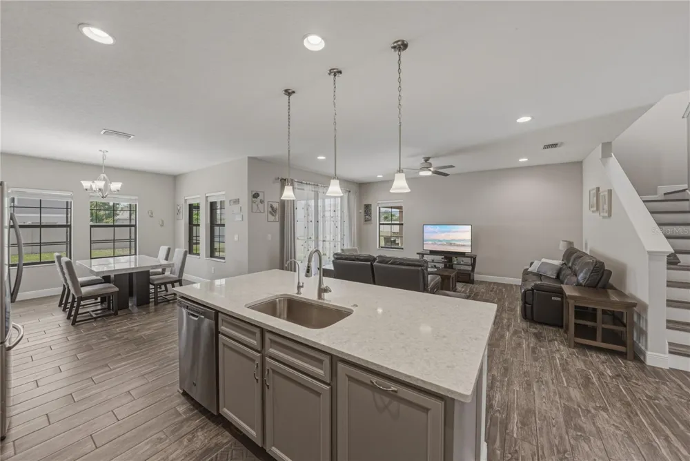 14633 RED CASTLE AVENUE Lithia, FL 33547