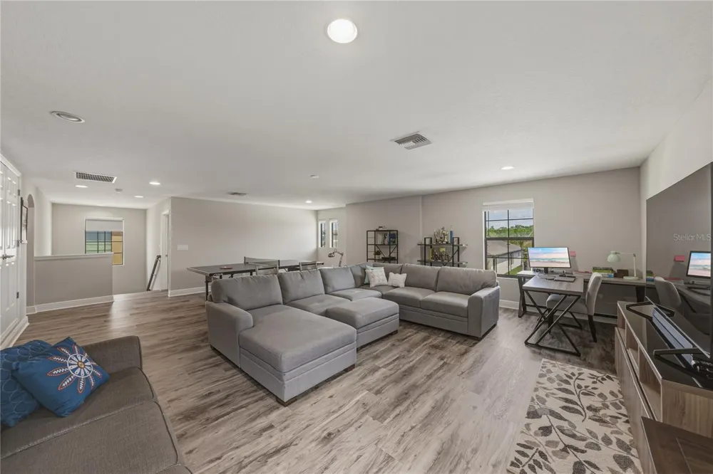 14633 RED CASTLE AVENUE Lithia, FL 33547