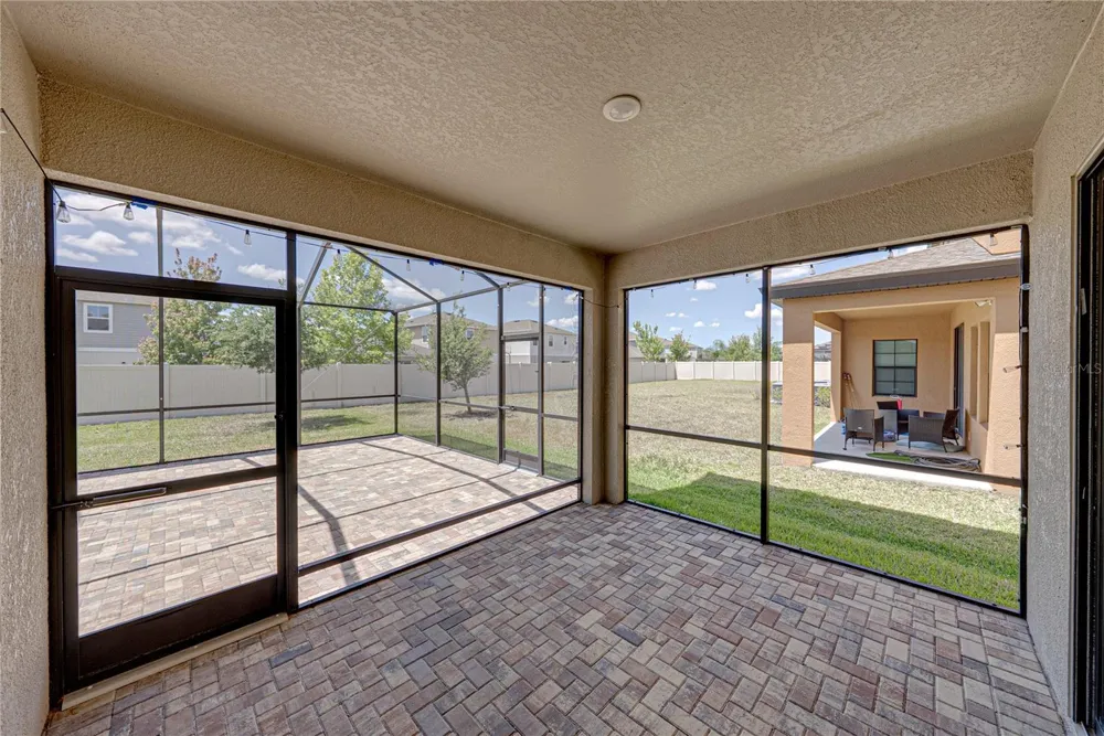 14633 RED CASTLE AVENUE Lithia, FL 33547